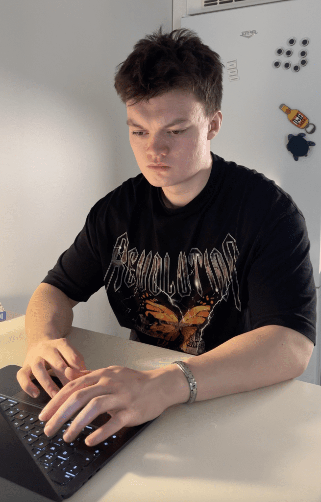 Michael Inston, Entrepreneur, digital marketer, creator, website developer, blog, motivation.